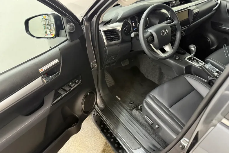 Toyota Hilux din 2025 cu 1 km - oferta TOY234477 - foto 12