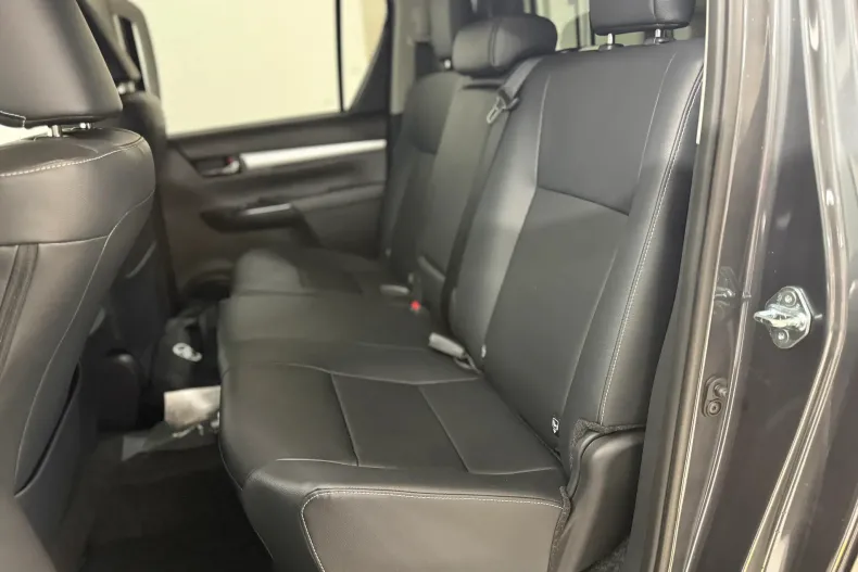 Toyota Hilux din 2025 cu 1 km - oferta TOY234477 - foto 14