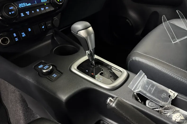 Toyota Hilux din 2025 cu 1 km - oferta TOY234477 - foto 17