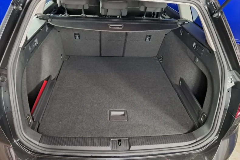 Volkswagen Passat din 2022 cu 117.588 km - oferta VOL234479 - foto 27