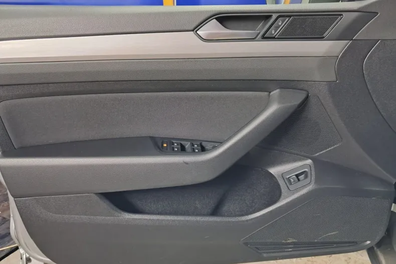 Volkswagen Passat din 2020 cu 120.150 km - oferta VOL234481 - foto 10