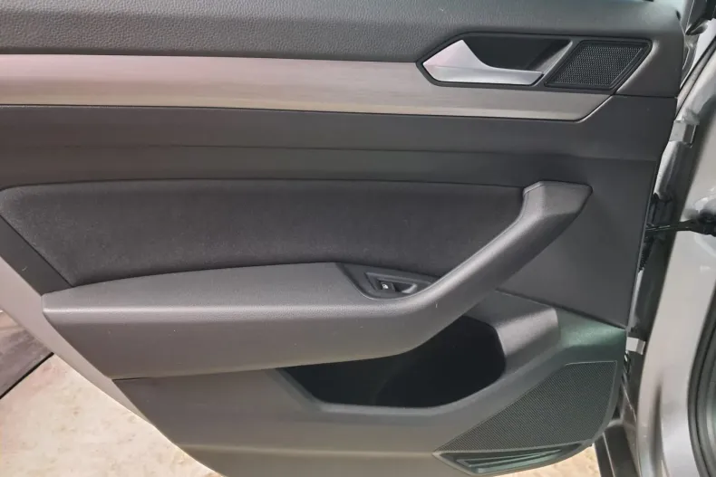 Volkswagen Passat din 2020 cu 120.150 km - oferta VOL234481 - foto 25