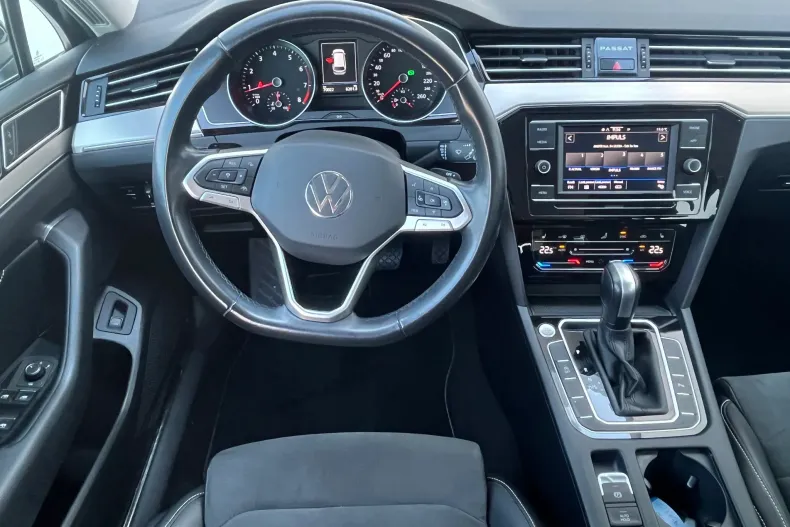 Volkswagen Passat din 2022 cu 70.022 km - oferta VOL234495 - foto 12