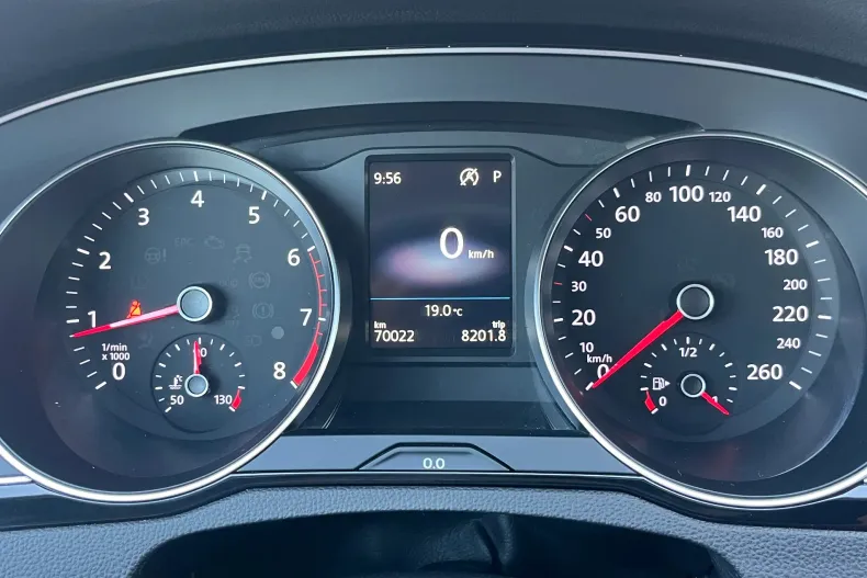 Volkswagen Passat din 2022 cu 70.022 km - oferta VOL234495 - foto 16