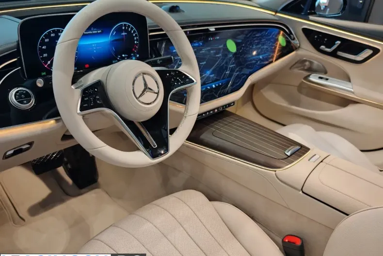 Mercedes-Benz E 300 (Clasa E) din 2026 cu 1 km - oferta MER234497 - foto 2