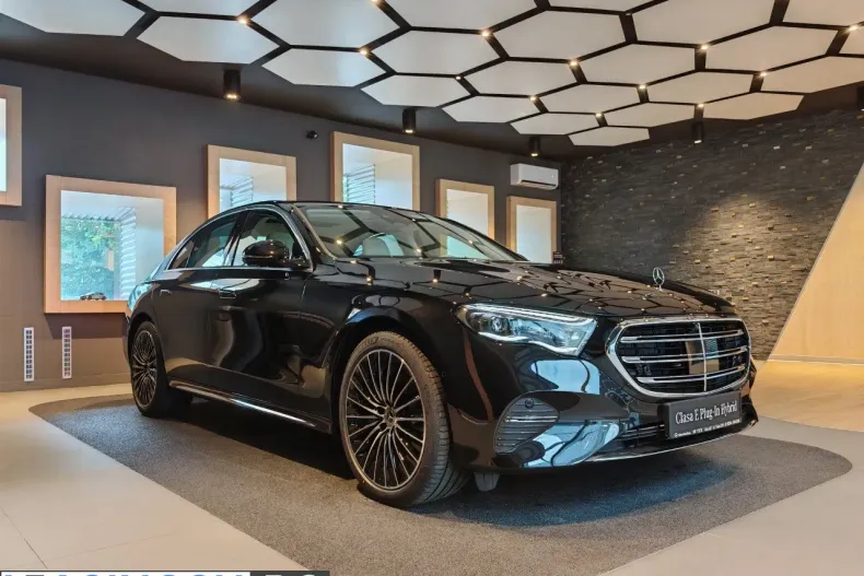 Mercedes-Benz E 300 (Clasa E) din 2026 cu 1 km - oferta MER234497 - foto 3