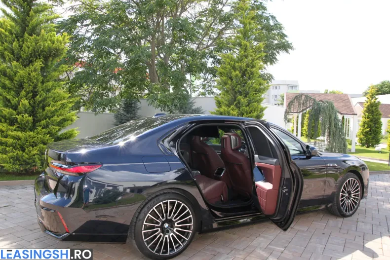 BMW 740d (Seria 7) din 2025 cu 105.000 km - oferta BMW234501 - foto 3