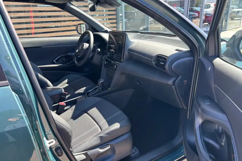 Toyota Yaris Cross din 2026 cu 3 km - oferta TOY234502 - foto 12