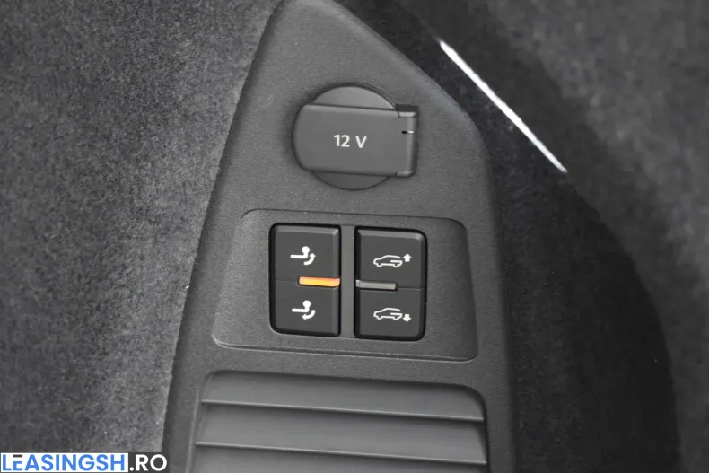 Volkswagen Touareg din 2023 cu 59.237 km - oferta VOL234509 - foto 38