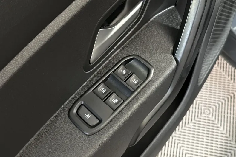Dacia Duster din 2024 cu 67.405 km - oferta DAC234513 - foto 14