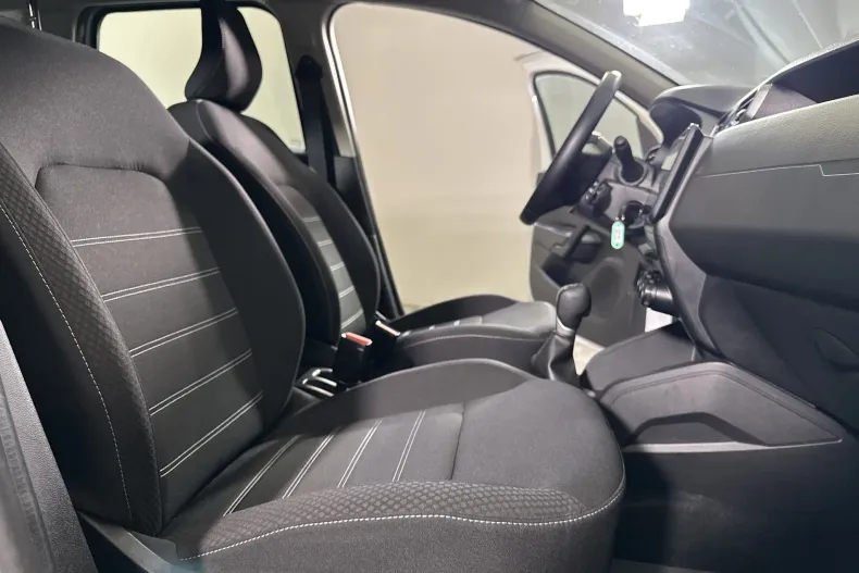 Dacia Duster din 2024 cu 74.646 km - oferta DAC234517 - foto 11