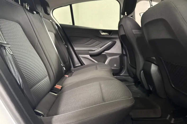 Ford Focus din 2021 cu 120.858 km - oferta FOR234522 - foto 12