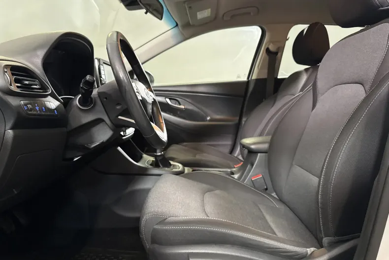 Hyundai i30 din 2021 cu 65.042 km - oferta HYU234523 - foto 20