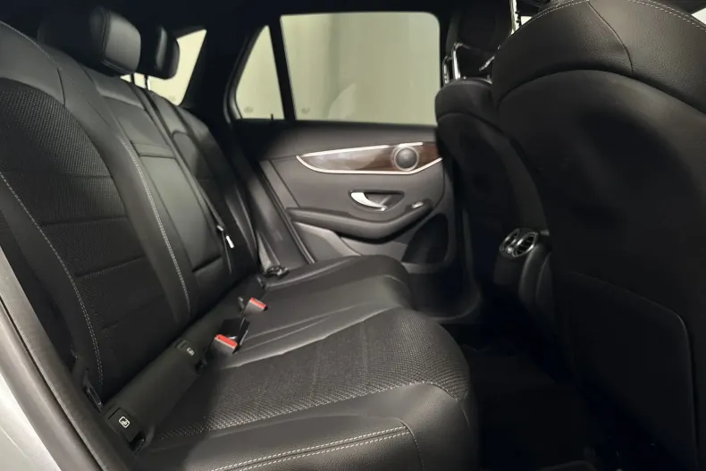 Mercedes-Benz GLC (Clasa GLC) din 2022 cu 93.070 km - oferta MER234532 - foto 12