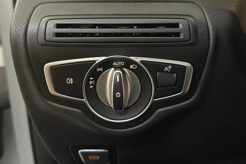Mercedes-Benz GLC (Clasa GLC) din 2022 cu 93.070 km - oferta MER234532 - foto 15