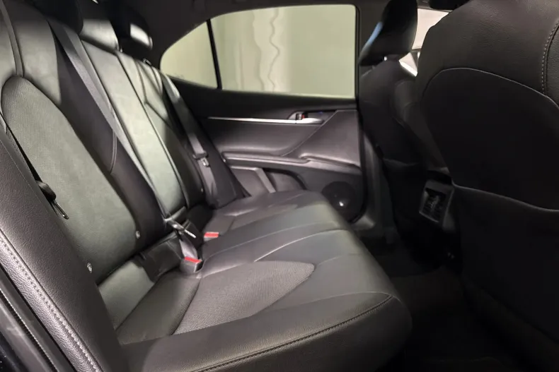 Toyota Camry din 2022 cu 84.453 km - oferta TOY234533 - foto 11