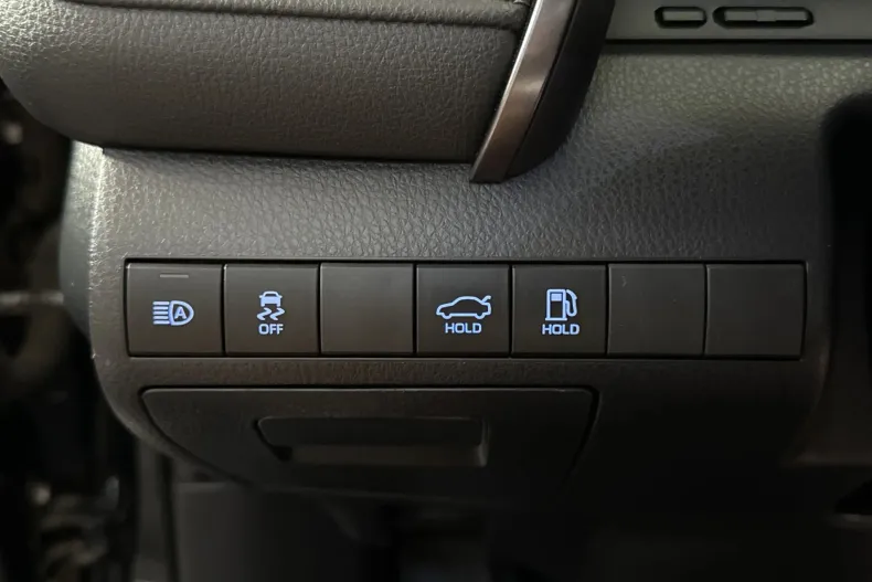 Toyota Camry din 2022 cu 84.453 km - oferta TOY234533 - foto 14