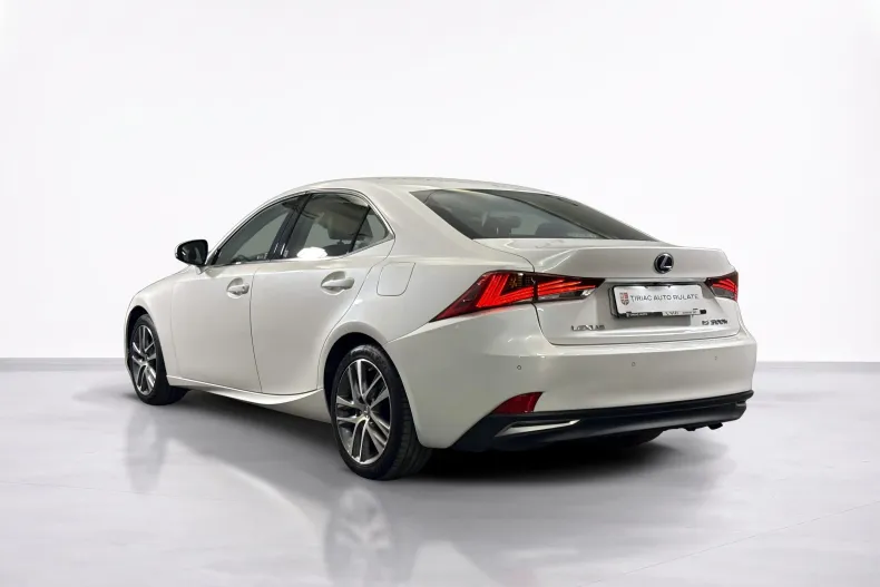 Lexus Seria IS din 2020 cu 114.417 km - oferta LEX234537 - foto 3