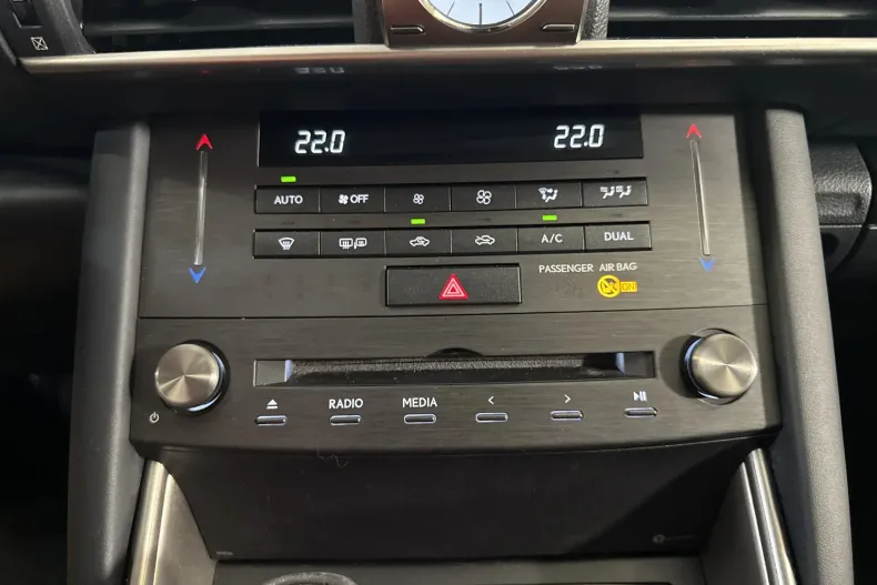 Lexus Seria IS din 2020 cu 114.417 km - oferta LEX234537 - foto 17