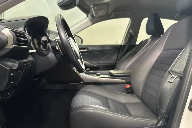 Lexus Seria IS din 2020 cu 114.417 km - oferta LEX234537 - foto 21