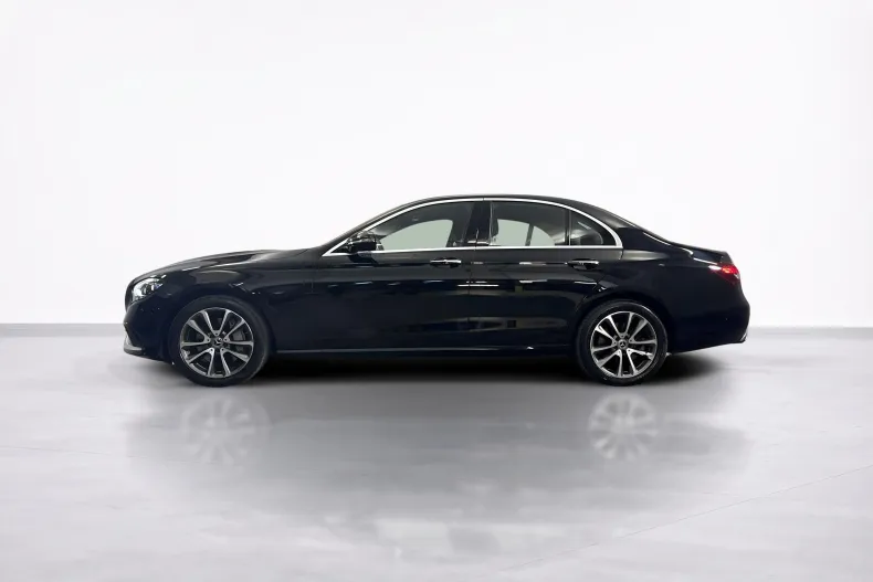 Mercedes-Benz E 300 (Clasa E) din 2021 cu 35.147 km - oferta MER234541 - foto 2