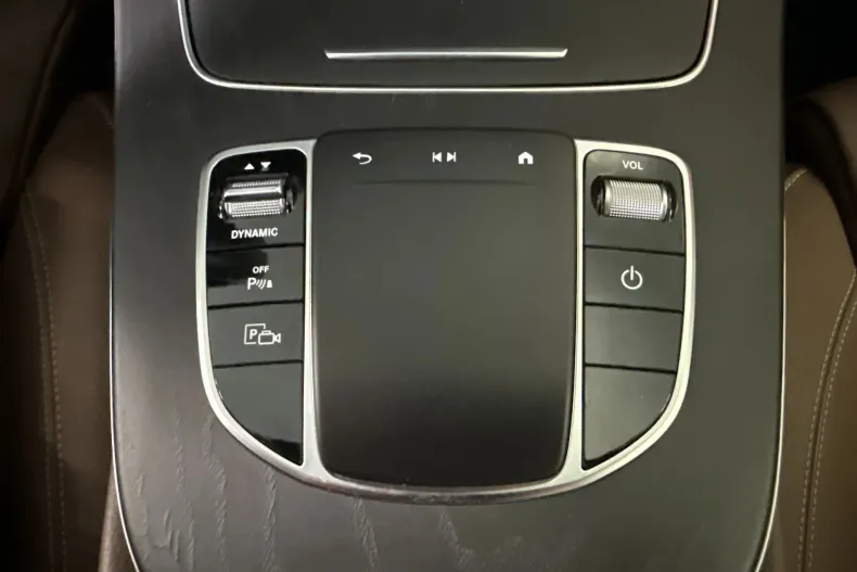 Mercedes-Benz E 300 (Clasa E) din 2021 cu 35.147 km - oferta MER234541 - foto 17