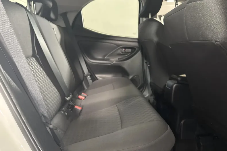Toyota Yaris din 2022 cu 78.835 km - oferta TOY234545 - foto 12