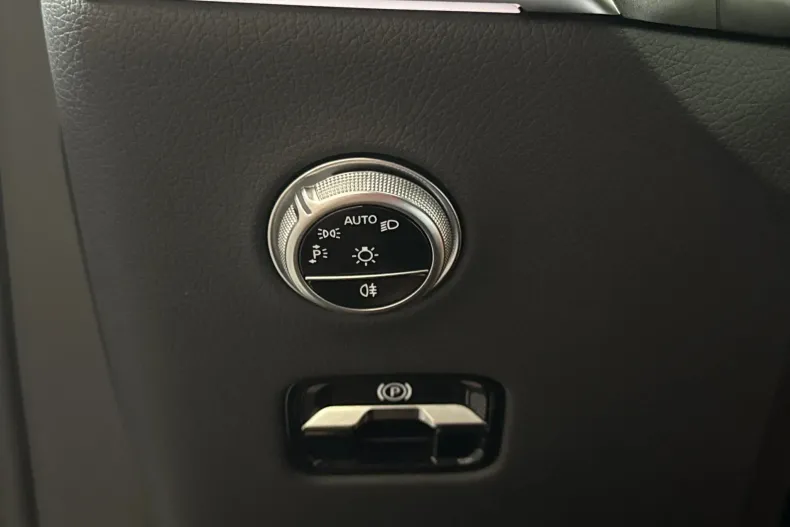Mercedes-Benz GLC (Clasa GLC) din 2024 cu 43.269 km - oferta MER234548 - foto 15