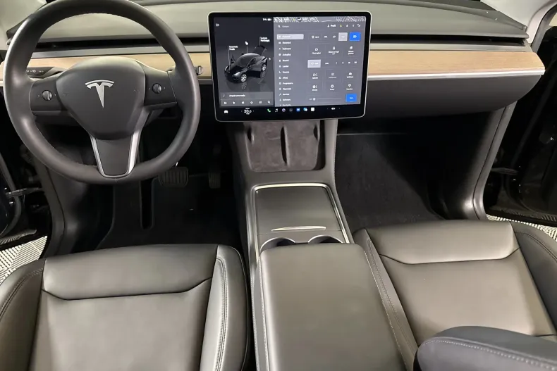 Tesla Model Y din 2023 cu 70.351 km - oferta TES234549 - foto 9