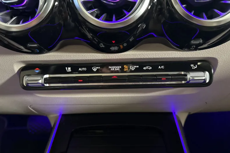 Mercedes-Benz GLB 220 (Clasa GLB) din 2025 cu 15.120 km - oferta MER234550 - foto 19