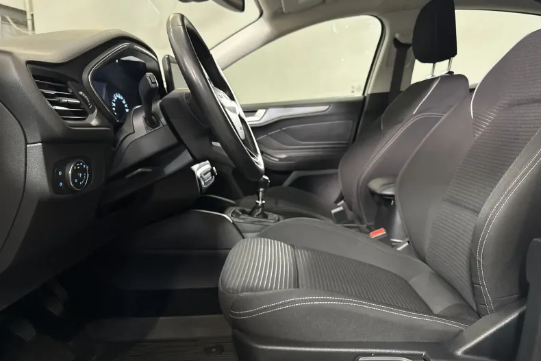 Ford Focus din 2023 cu 95.998 km - oferta FOR234553 - foto 22