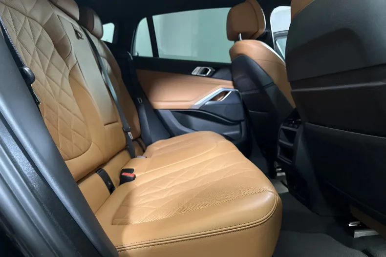 BMW X6 (Seria X) din 2023 cu 55.392 km - oferta BMW234555 - foto 12