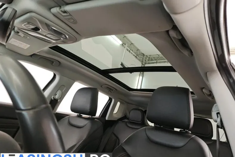 Jeep Compass din 2021 cu 174.601 km - oferta JEE234584 - foto 8