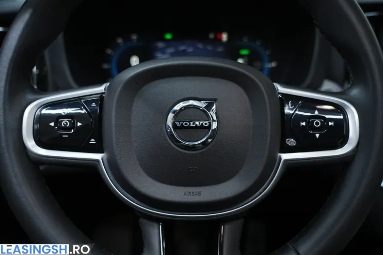 Volvo XC60 din 2022 cu 160.551 km - oferta VOL234588 - foto 24