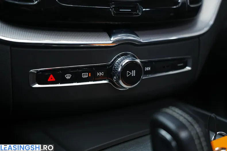 Volvo XC60 din 2022 cu 160.551 km - oferta VOL234588 - foto 39