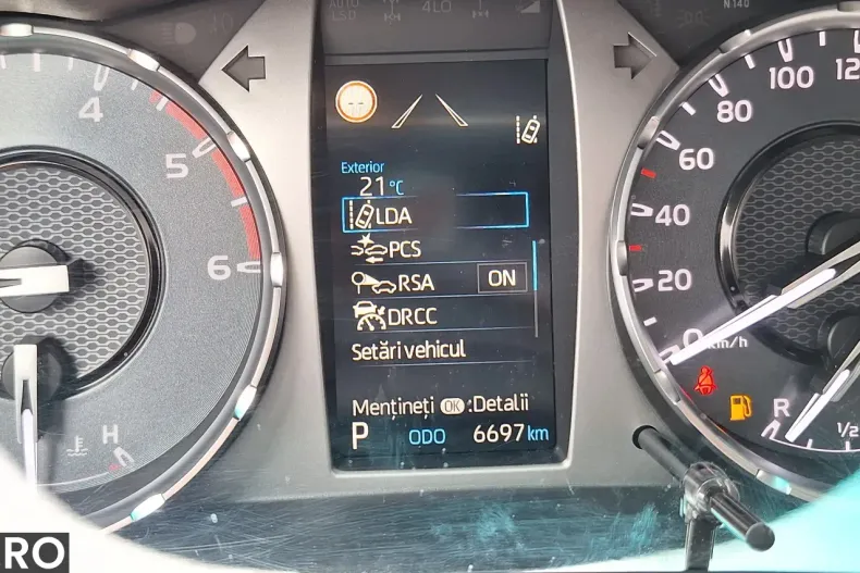 Toyota Hilux din 2025 cu 7.000 km - oferta TOY234592 - foto 18