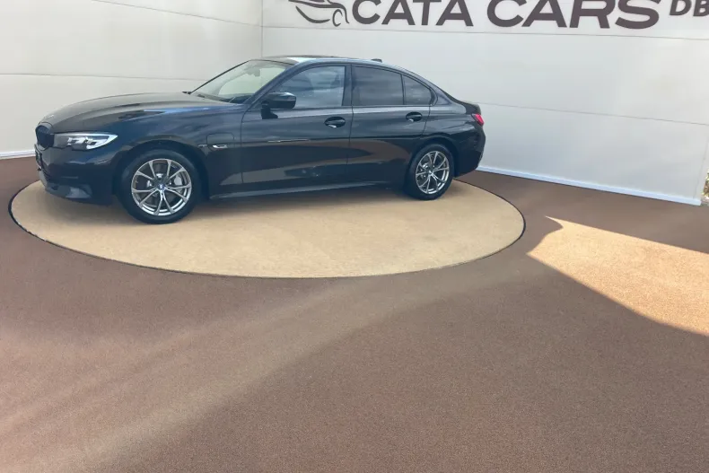 BMW 330e (Seria 3) din 2022 cu 156.000 km - oferta BMW234594 - foto 6