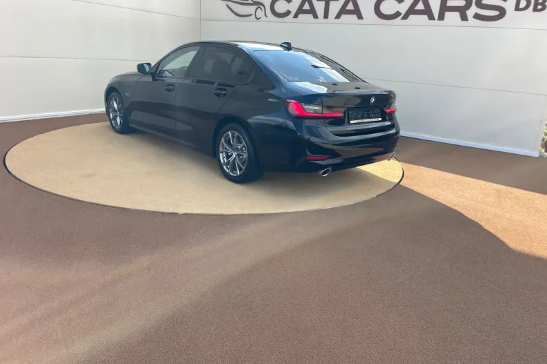 BMW 330e (Seria 3) din 2022 cu 156.000 km - oferta BMW234594 - foto 9