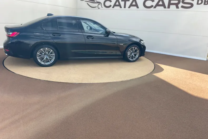 BMW 330e (Seria 3) din 2022 cu 156.000 km - oferta BMW234594 - foto 16