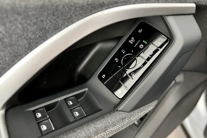 Audi Q5 din 2026 cu 1 km - oferta AUD234599 - foto 11