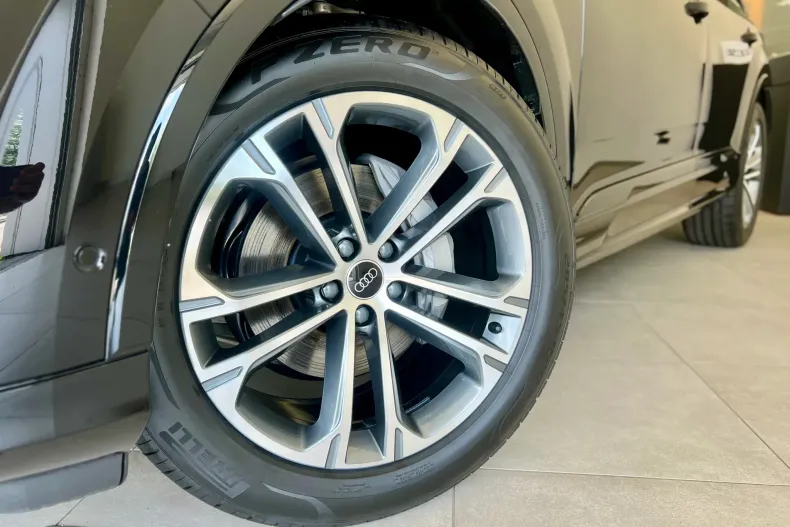 Audi Q7 din 2026 cu 1 km - oferta AUD234601 - foto 8