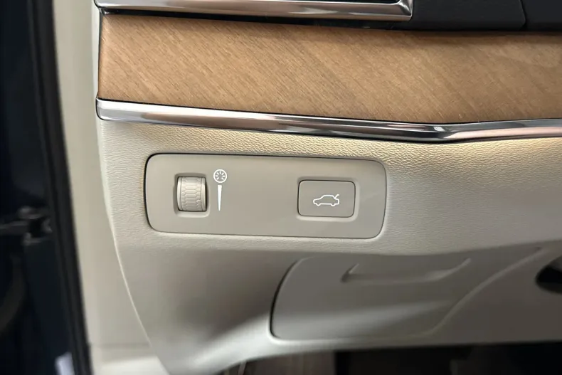 Volvo XC90 din 2021 cu 64.101 km - oferta VOL234615 - foto 15
