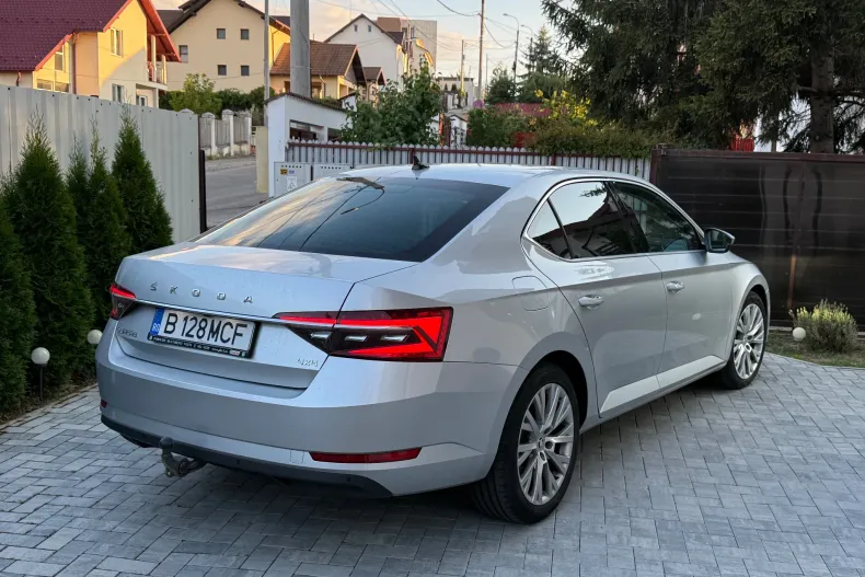 Skoda Superb din 2022 cu 54.207 km - oferta SKO234625 - foto 8