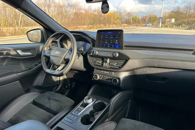 Ford Kuga din 2023 cu 126.000 km - oferta FOR234628 - foto 5