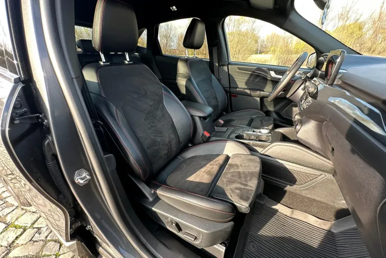 Ford Kuga din 2023 cu 126.000 km - oferta FOR234628 - foto 14