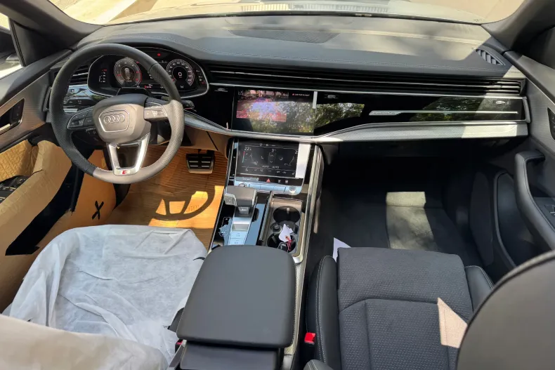 Audi Q8 din 2026 cu 9 km - oferta AUD234640 - foto 11