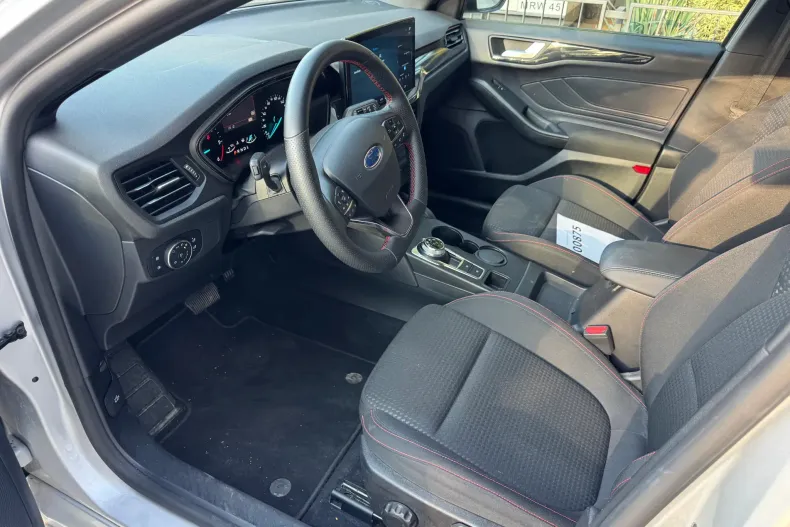 Ford Focus din 2025 cu 25.000 km - oferta FOR234641 - foto 9