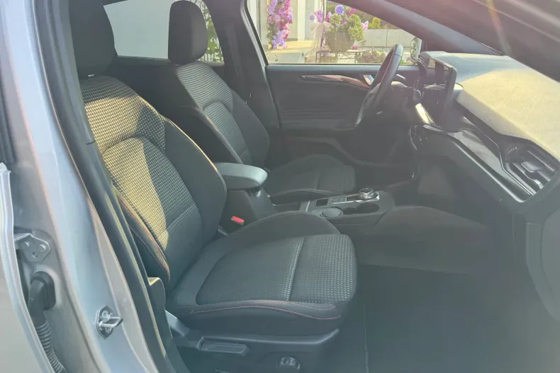 Ford Focus din 2025 cu 25.000 km - oferta FOR234641 - foto 13