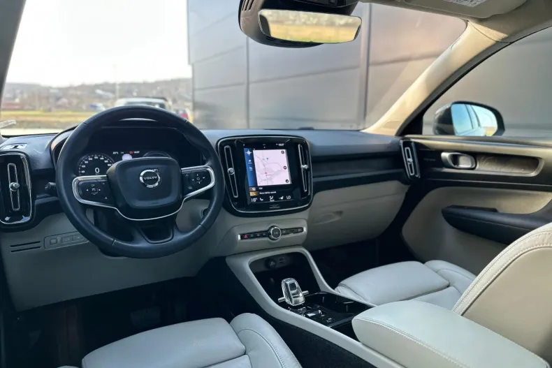 Volvo XC40 din 2022 cu 87.489 km - oferta VOL234679 - foto 21