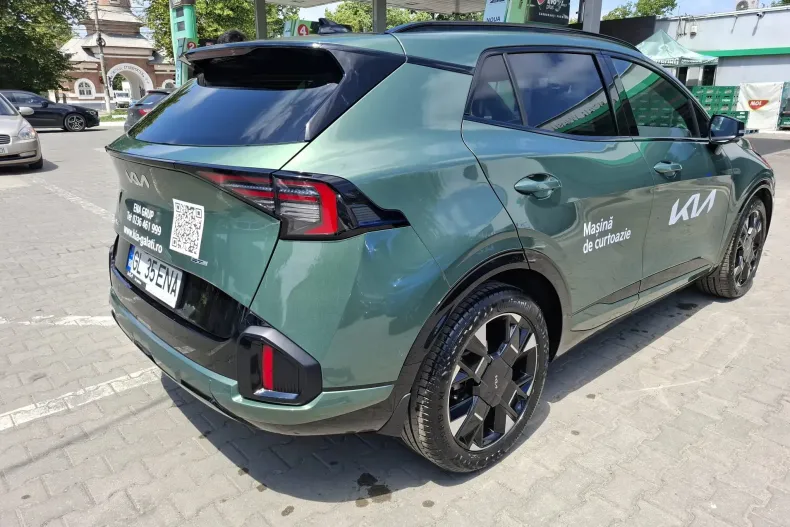 Kia Sportage din 2025 cu 3.800 km - oferta KIA234680 - foto 3